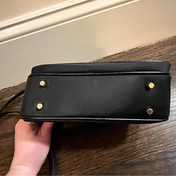Arden Cove Anti-theft Crossbody - Picture 6 of 7